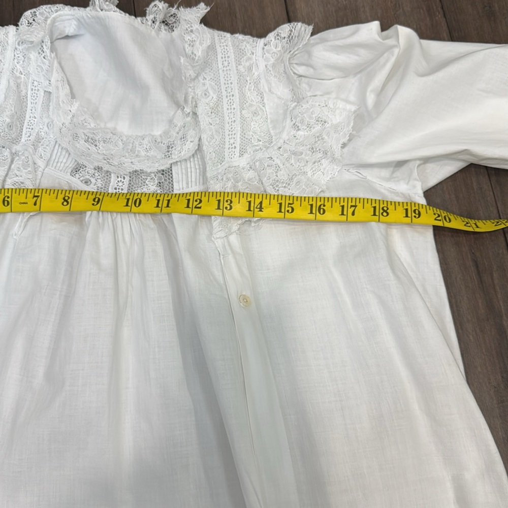 Edwardian antique Elegant White Lace Nightgown maxi long - Picture 9 of 11